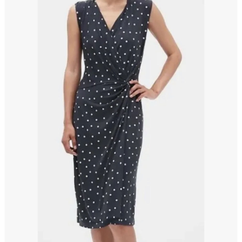 Banana Republic gathered front dress. NWT. Retail 99